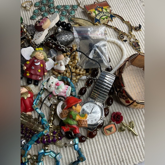 Estate Vintage Jewelry Lot – Mixed Pieces – Untested Watches - Picture 3 of 10